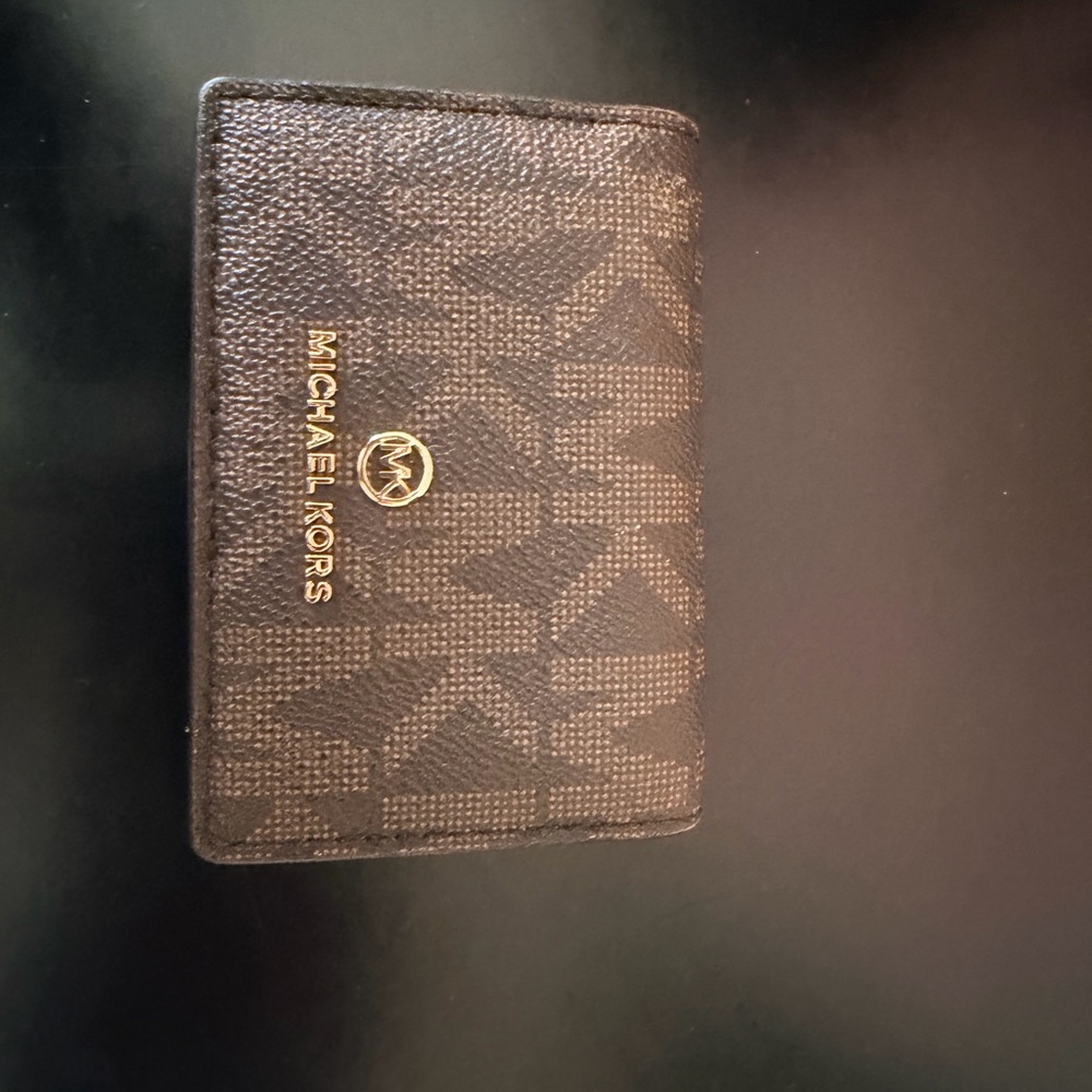 Michael Kors Brown Crossbody Bag and Wallet Set - Picture 3 of 16